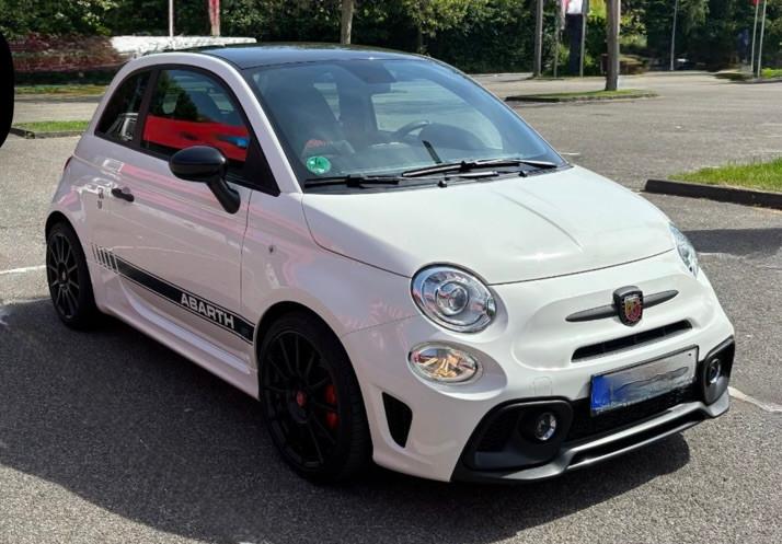 Abarth 595 Esseesse Xenon Beats NAV RS Carplay NS usw