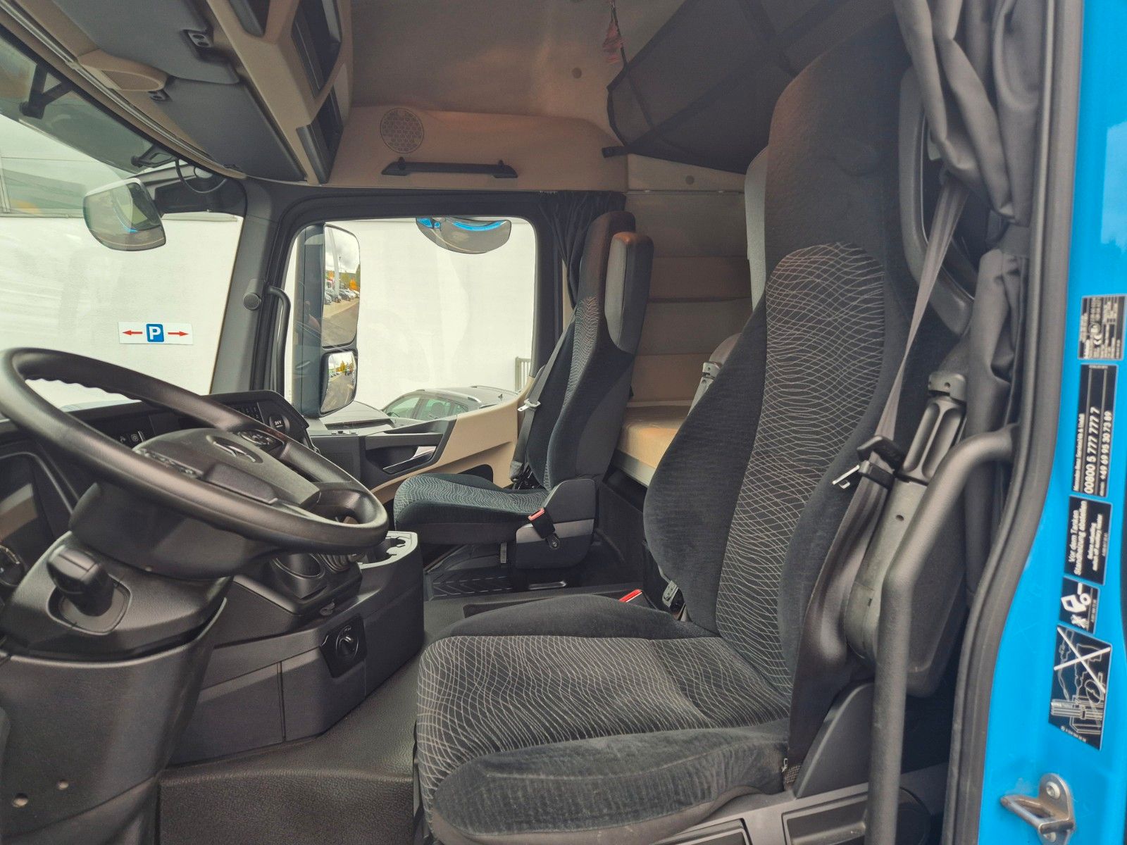 Fahrzeugabbildung Mercedes-Benz Actros 2653 LS 6x4 Retarder 120.000kg