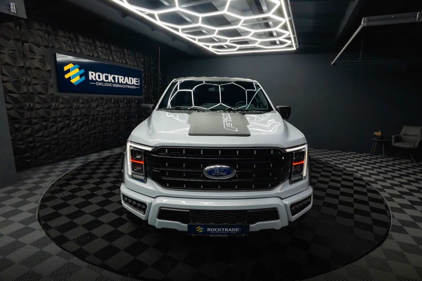 Fahrzeugabbildung Ford F150 5.0L V8 4x4 Offroad SuperCrew RAPTOR 19%