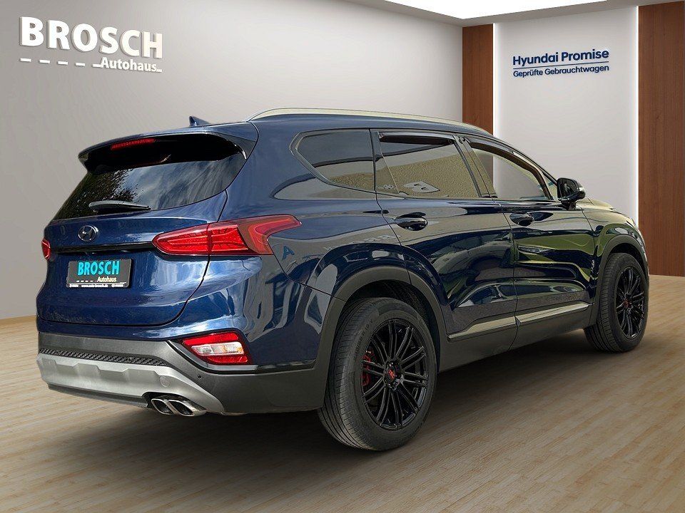 Fahrzeugabbildung Hyundai SANTA FE SEVEN 2.2 CRDi 4WD 8AT PREMIUM PANO 1HD