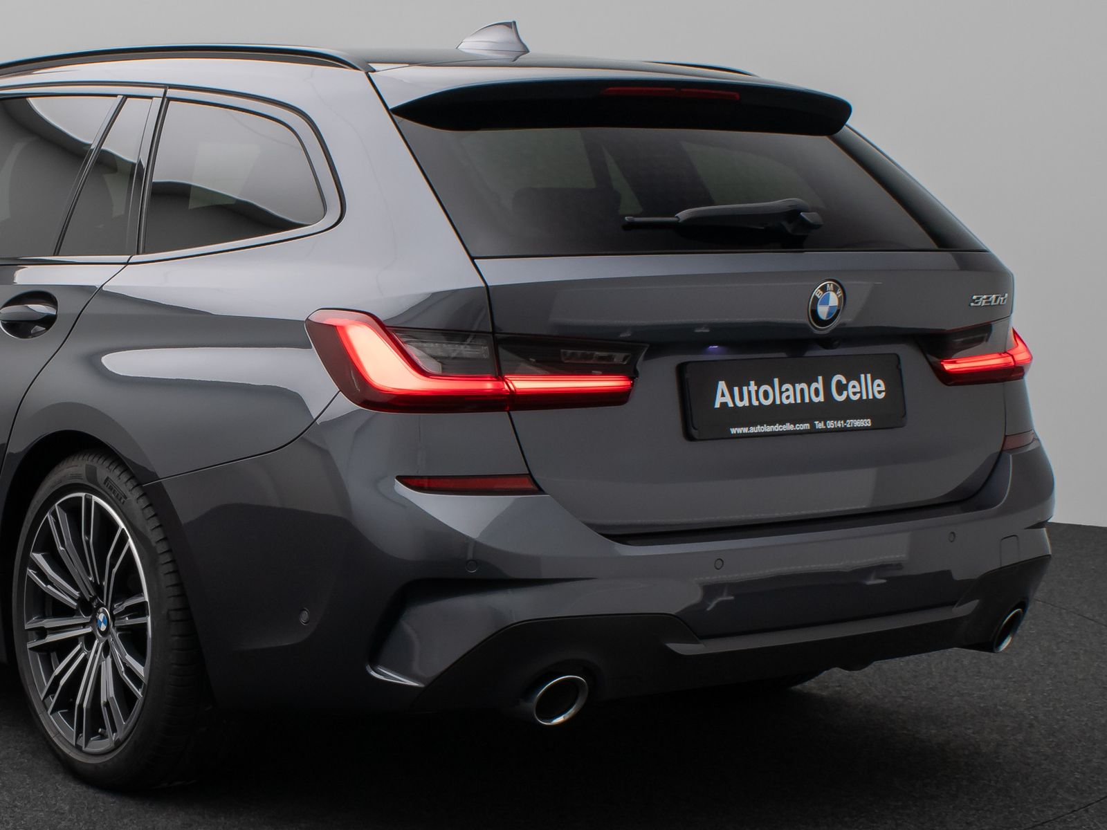 Fahrzeugabbildung BMW 320d M Sport Kamera HUD HiFi Stop&Go AHK Alarm