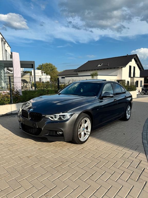 Image of BMW 320