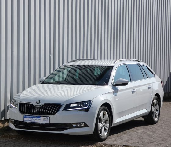 Skoda Superb Combi Ambition-Klima-Xenon-Navi-Camera-SH