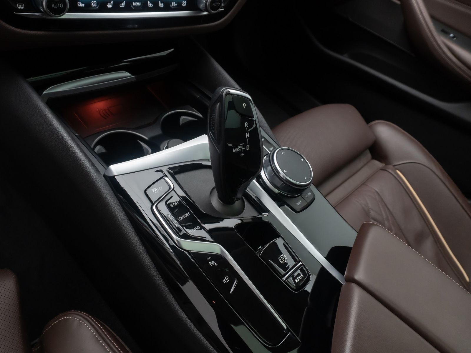 Fahrzeugabbildung BMW 540d xD ACC Laser HUD DAB Panorama H/K Belüftung