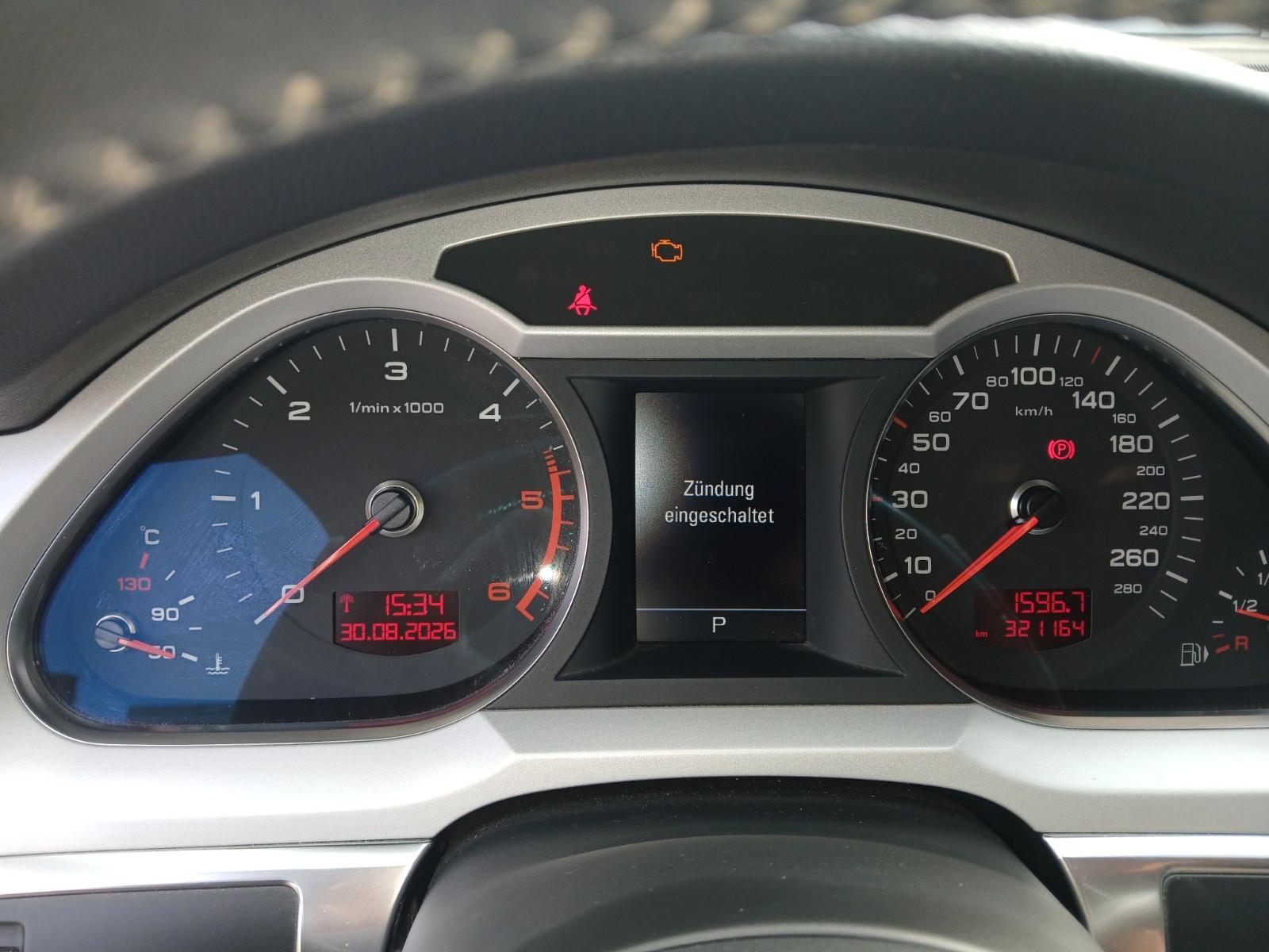 Audi A6 2011 — photo 12