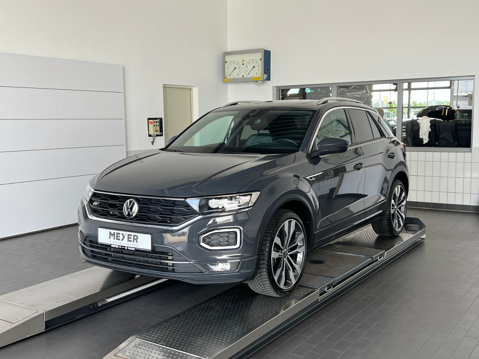 Fahrzeugabbildung Volkswagen T-Roc Sport 2.0 TDI DSG 4Motion R-Line *Beats,Pa