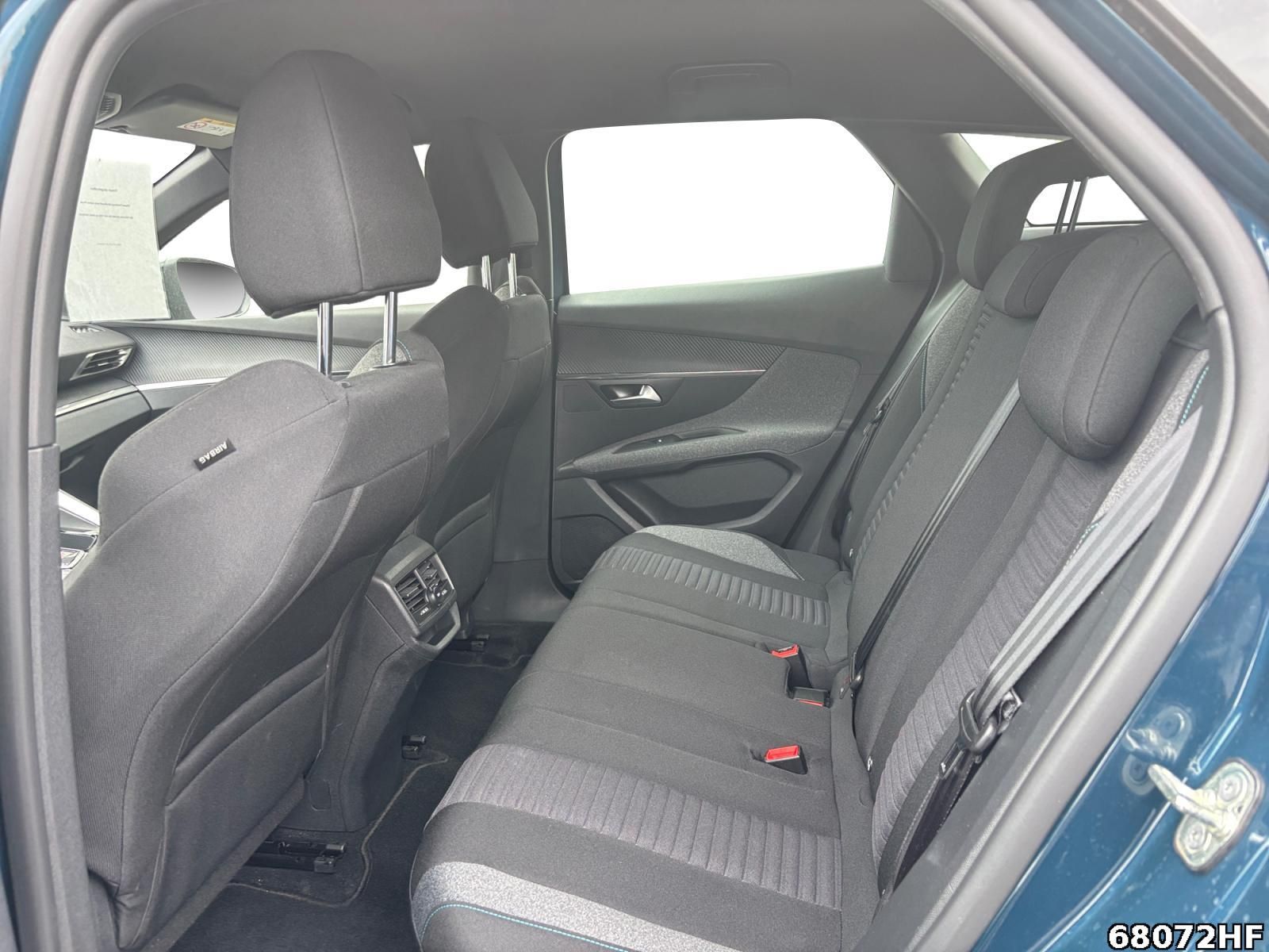 Fahrzeugabbildung Peugeot 3008 Active Mild-Hybrid +ALLWETTER+CARPLAY+LED+