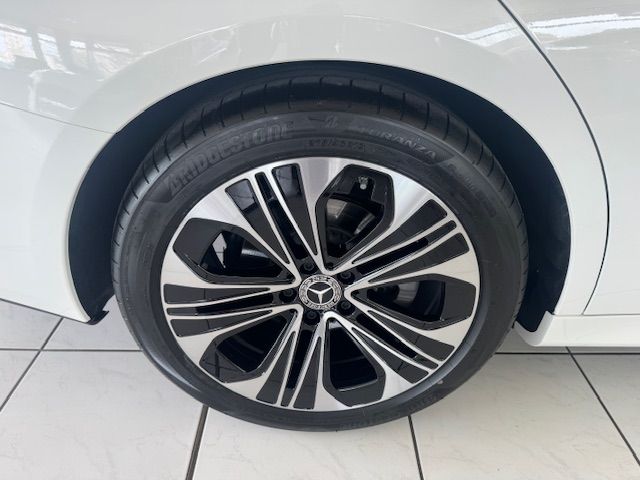 Mercedes-Benz E 220 d Avantgarde Panorama Keyless Distronic 19 foto 5