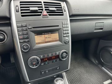 Fahrzeugabbildung Mercedes-Benz B 200 SportsTourer*Bi-Xenon*PDC*1Hand*Scheckheft