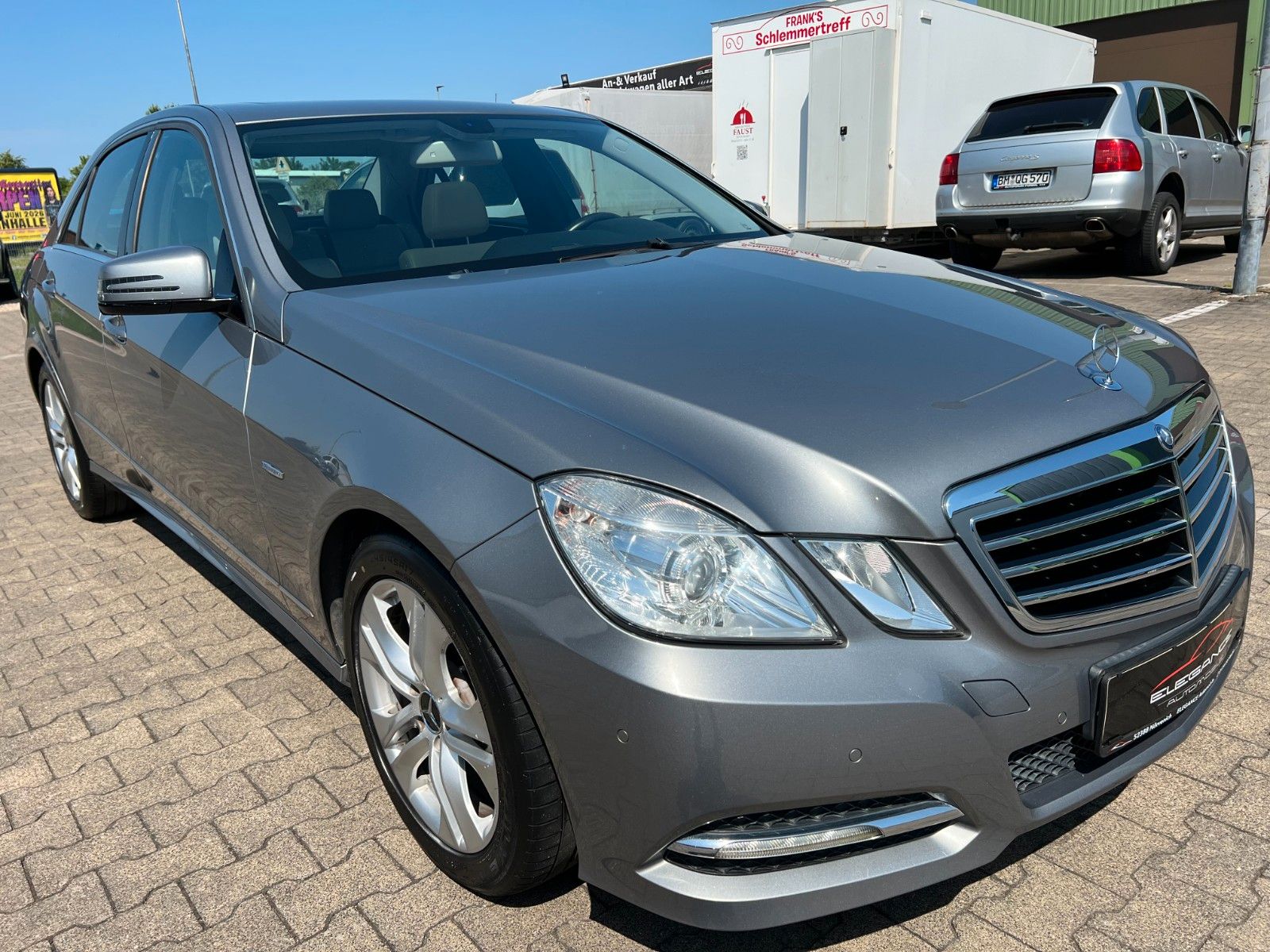 Mercedes E 200 - 1
