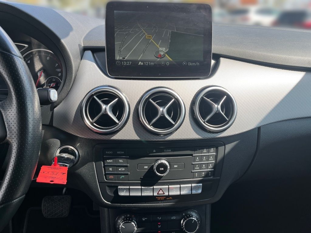 Fahrzeugabbildung Mercedes-Benz B 200 Urban AHK Navi Tempomat LED SHZ CD RDK