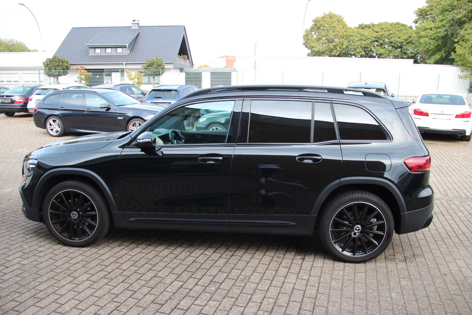 Mercedes-Benz GLB 200 AMG Line Night Wide Pano RFK 7 Sitzer foto 3