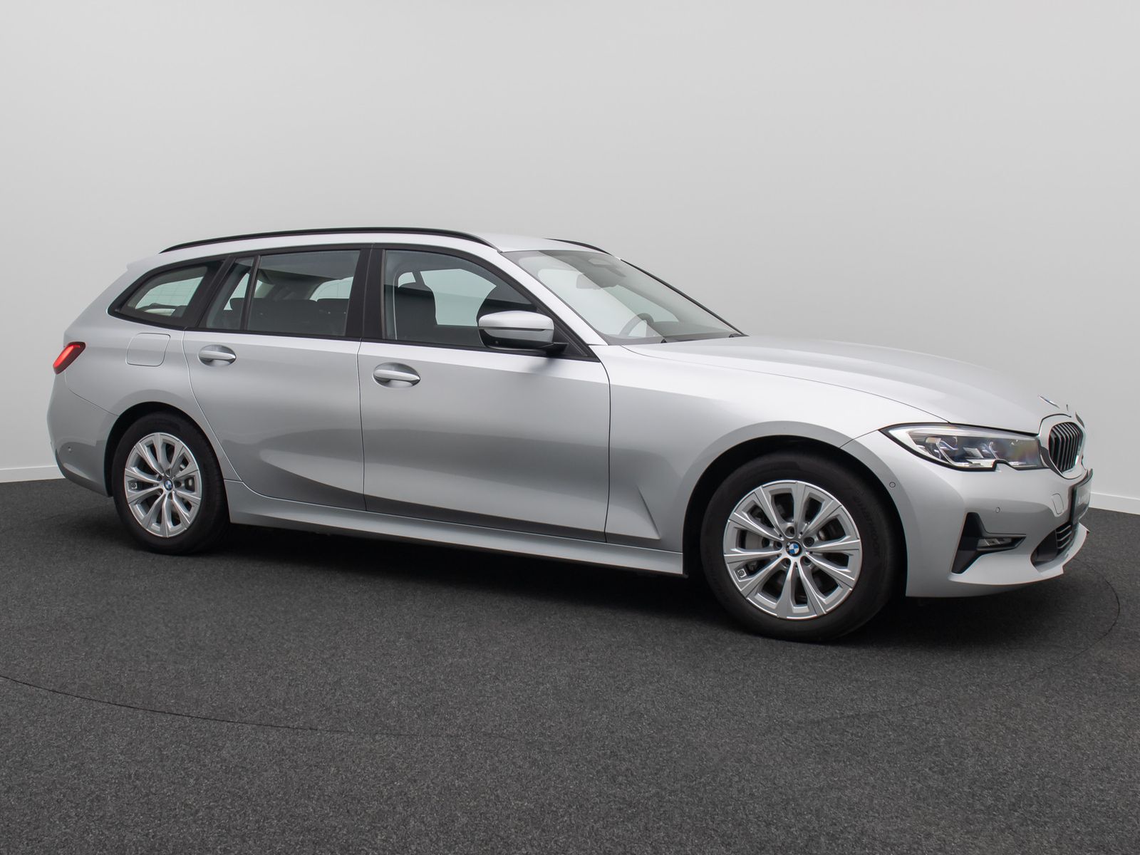 Fahrzeugabbildung BMW 330e Laser 360&deg;HUD DAB Komfort Alarm ACC AHK