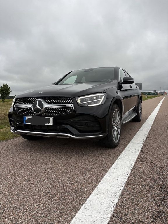 Image of Mercedes-Benz GLC 300