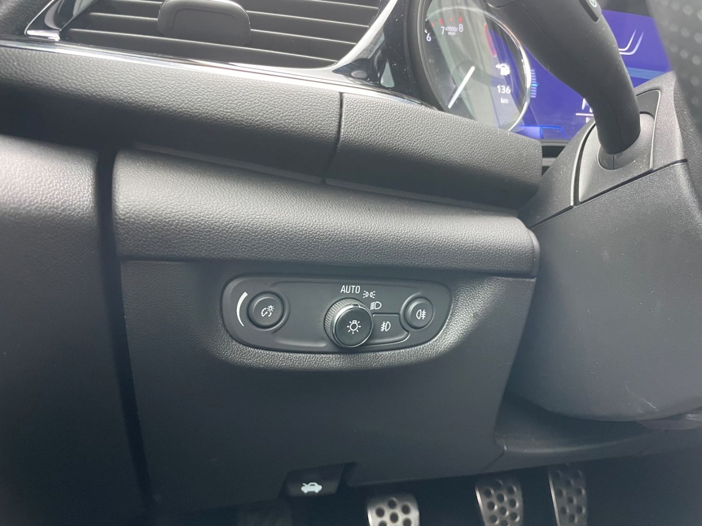 Fahrzeugabbildung Opel Insignia B Sports Tourer INNOVATION LED Navi