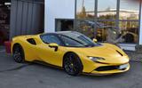 Ferrari SF90 Spider *Atelier+Giallo Triplo+Lift+Carbon* - mit Hybrid-Antrieb: Roadster