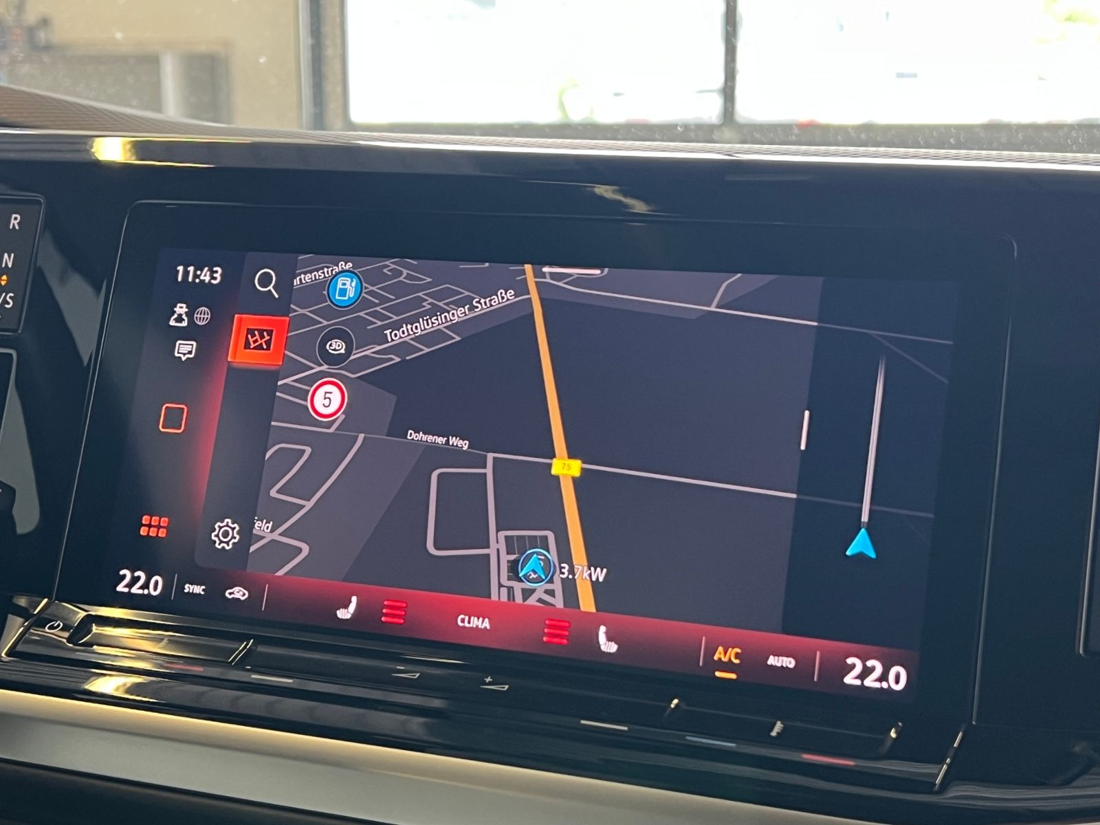Fahrzeugabbildung Volkswagen Multivan T7 Style 2.0 TDI DSG *AHK, IQ.Light, Pa