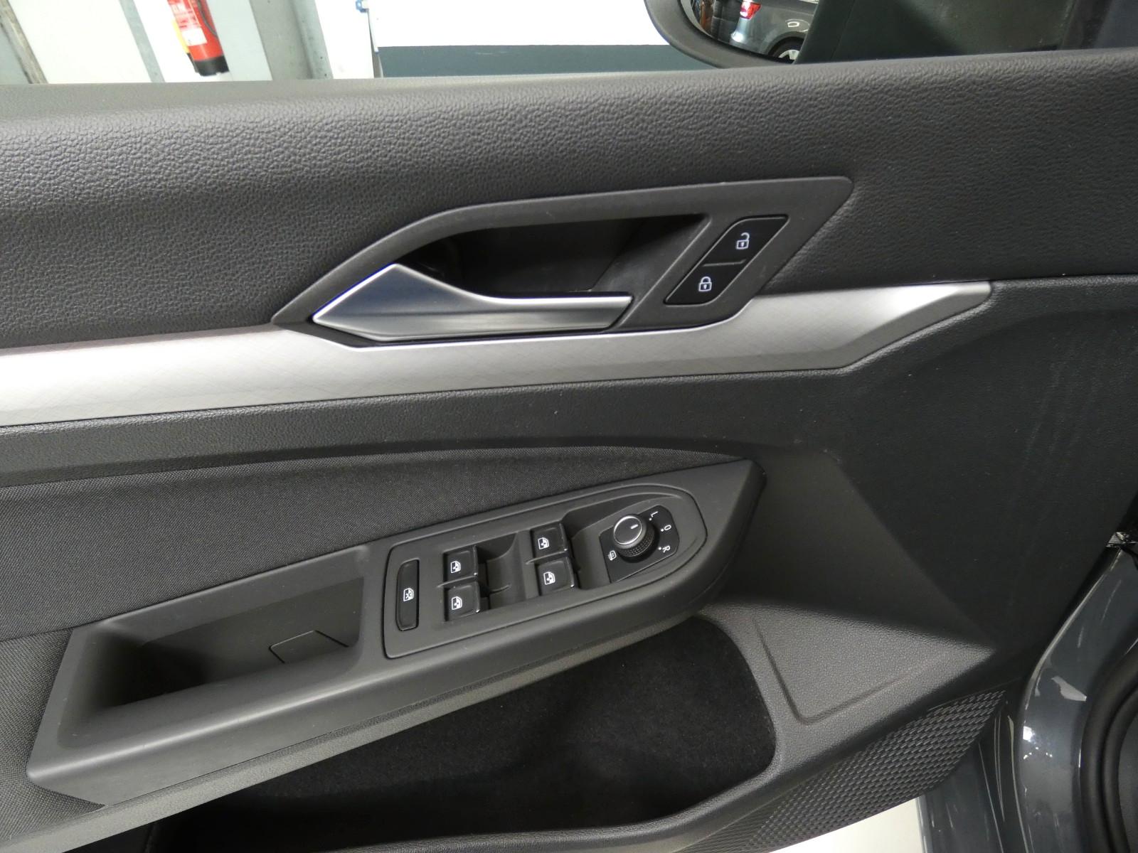 Volkswagen Golf VIII Variant Life*Navi*Klimaaut*Kamera*ACC, миниатюра 22