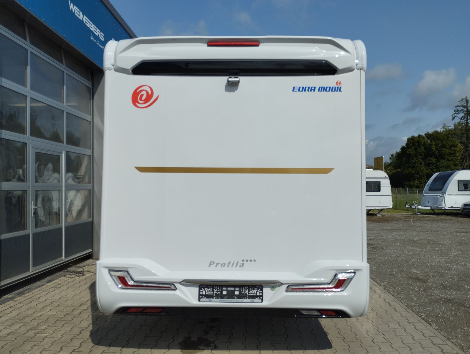 Fahrzeugabbildung Eura Mobil Profila T PT 720 EF MondialPakete 180PSAutomatik
