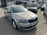 Skoda Octavia 1.4 TSI Combi Greentec Elegance 1. Hand - Skoda Octavia Gebrauchtwagen in Freiburg