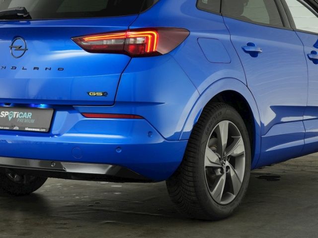 Grandland GSe PHEV 4X4 AT+AHK+LED+NAVI+360 GRAD 