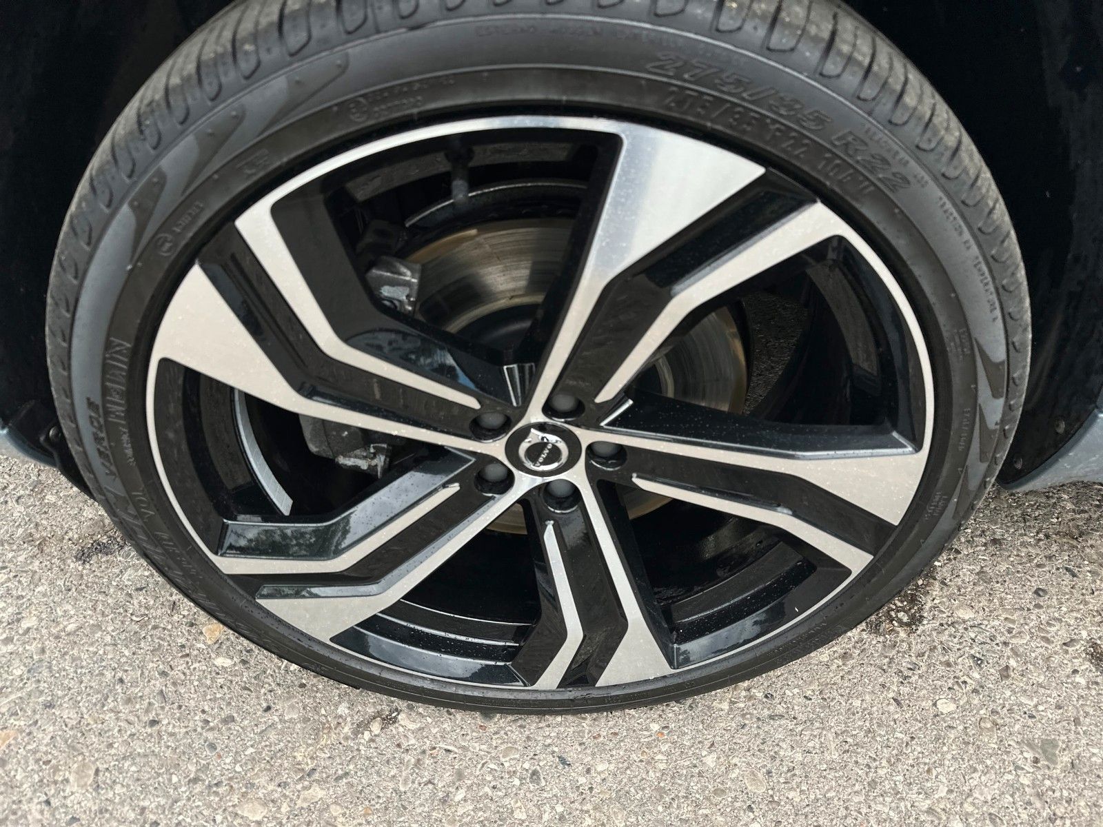 Fahrzeugabbildung Volvo XC90 Ultimate Dark Recharge Plug-In AWD, AHK