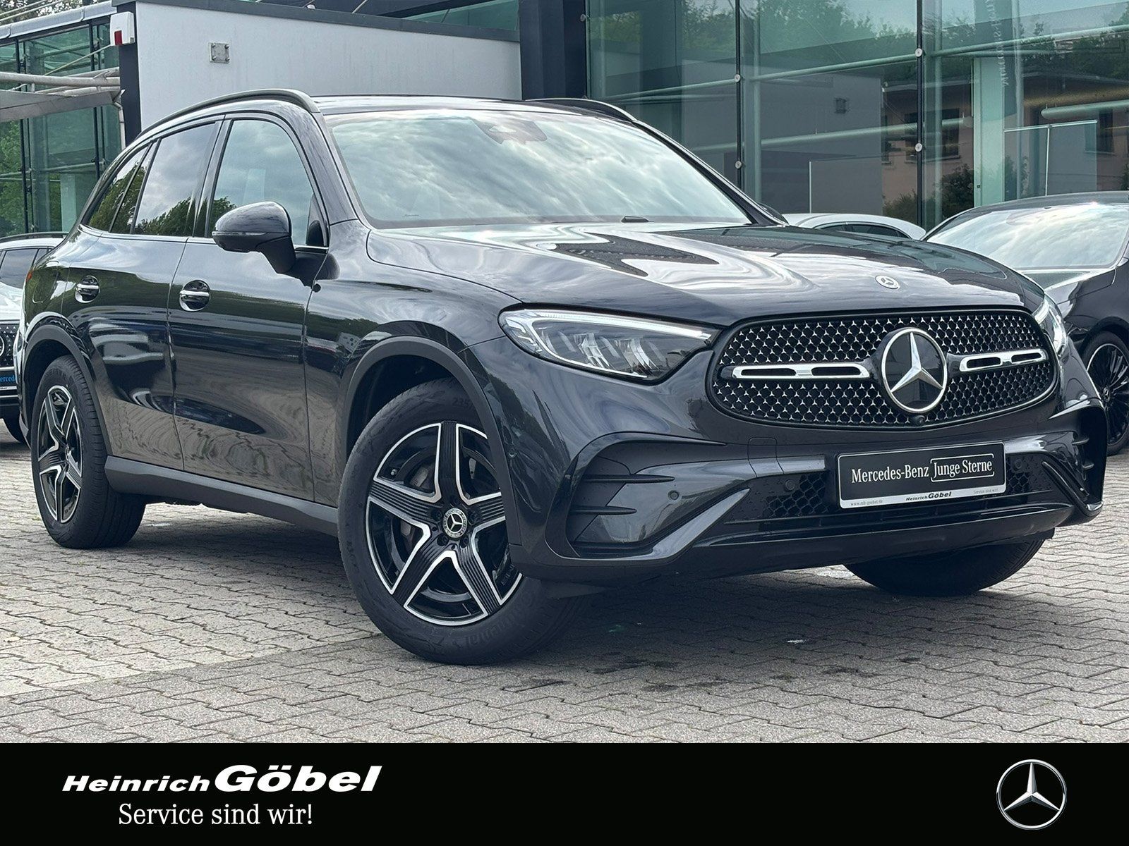Fahrzeugabbildung Mercedes-Benz GLC 220 d 4M AMG*PANO*AHK*360°*MEMORY*TOTWINKEL*