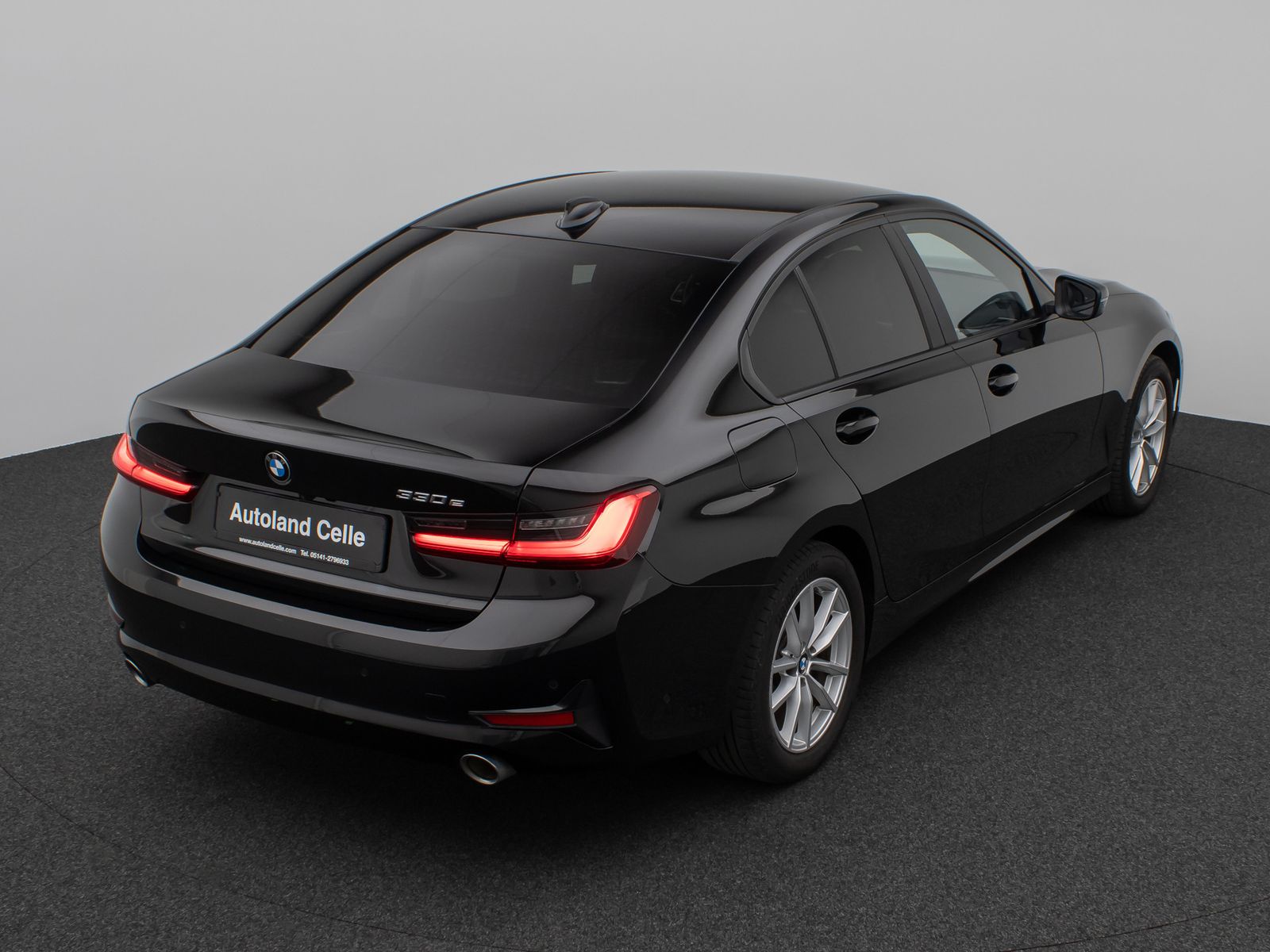 Fahrzeugabbildung BMW 330e Laser 360°HUD DAB H/K Lenkrhzg ACC Komfort