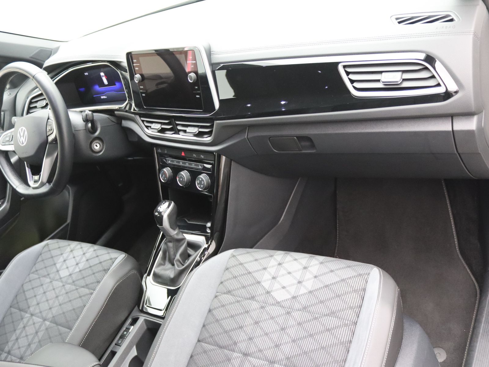 Volkswagen T-Roc - Bild 11