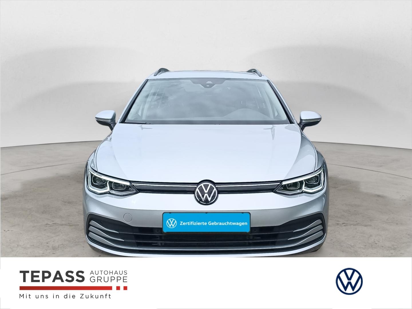 Volkswagen Golf Variant VIII 1.5 eTSI Life AHK NAVI BUSINES