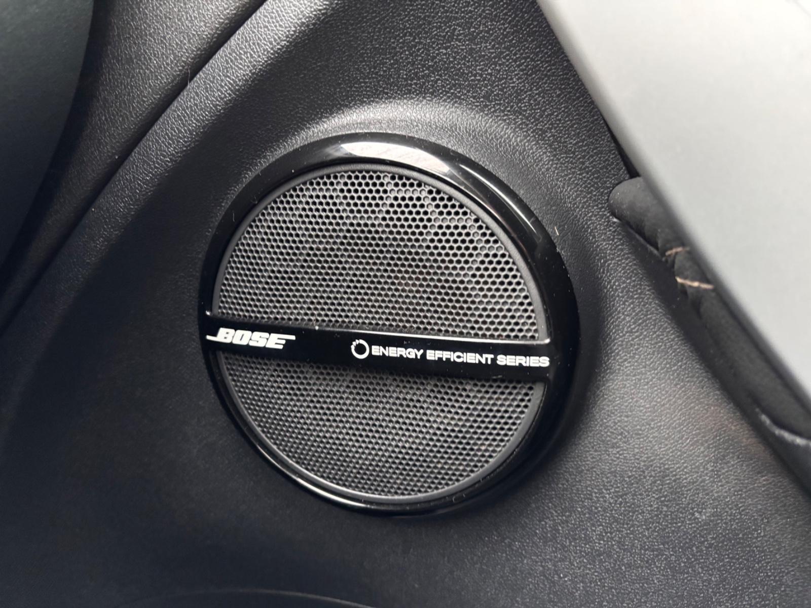 Renault Megane 2012 — photo 11