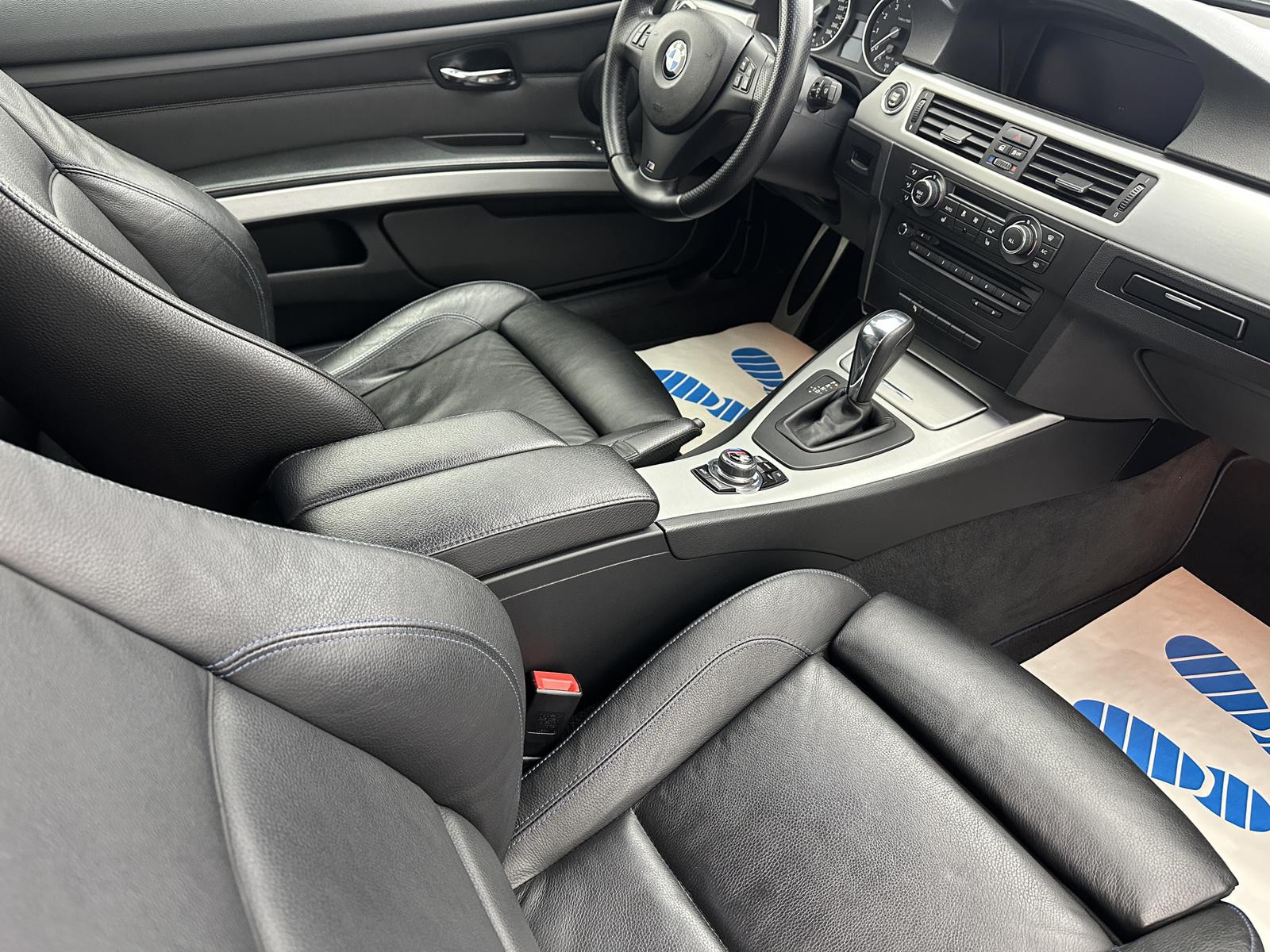 BMW 325 I M SPORT "NAVI-LEDER-SITZH-PDC-MULTI-TEMPO" | 218 ch | BVA | SYSTÈME DE NAVIGATION | CUIR INTÉGRAL | SIÈGES CHAUFFANTS
