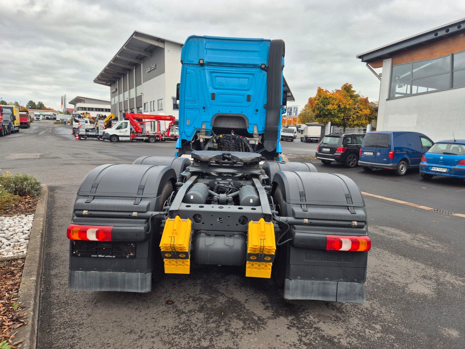 Fahrzeugabbildung Mercedes-Benz Actros 2653 LS 6x4 Retarder 120.000kg