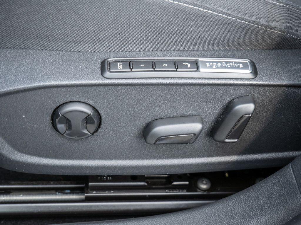 Volkswagen Golf VIII 2.0 TSI DSG Style App-Connect PDC LED, миниатюра 19