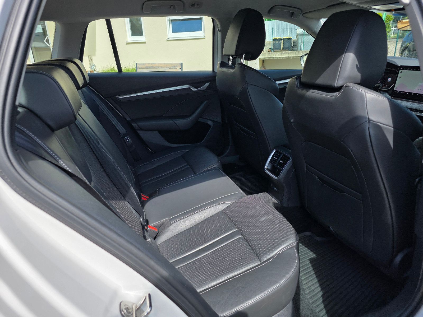 Skoda Octavia 2.0TDI AHK ACC VZE HUD Memory Sitzbelüft foto 22