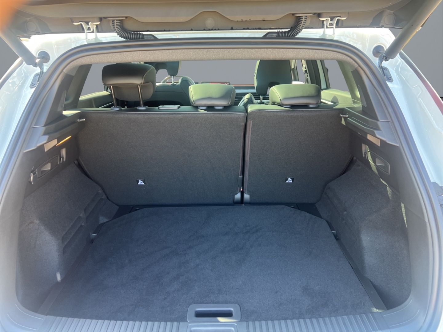 Fahrzeugabbildung Renault Austral Iconic 1.2 E-TECH Full Hybrid 200 EU6e H