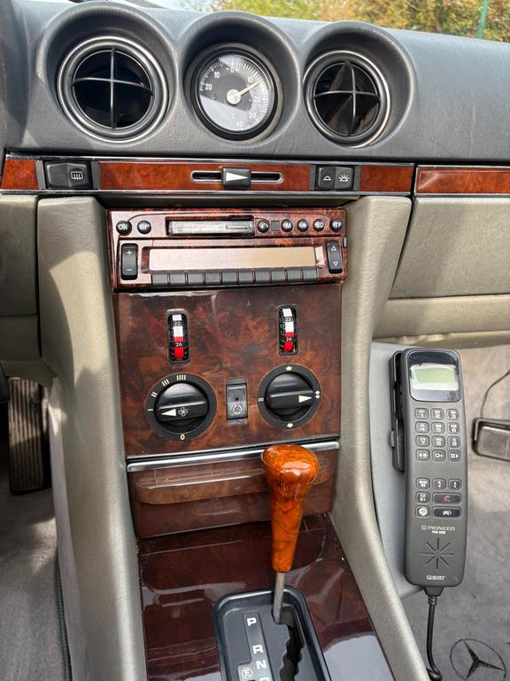 Mercedes-Benz SL 300