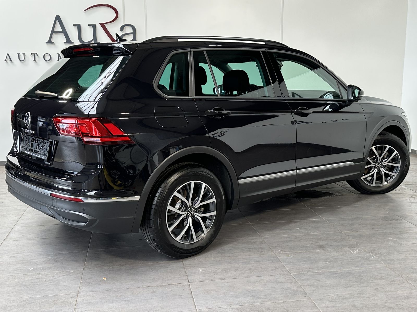 Fahrzeugabbildung Volkswagen Tiguan 1.5 TSI DSG Life LED+ACC+KAMERA+KEYLESSGO