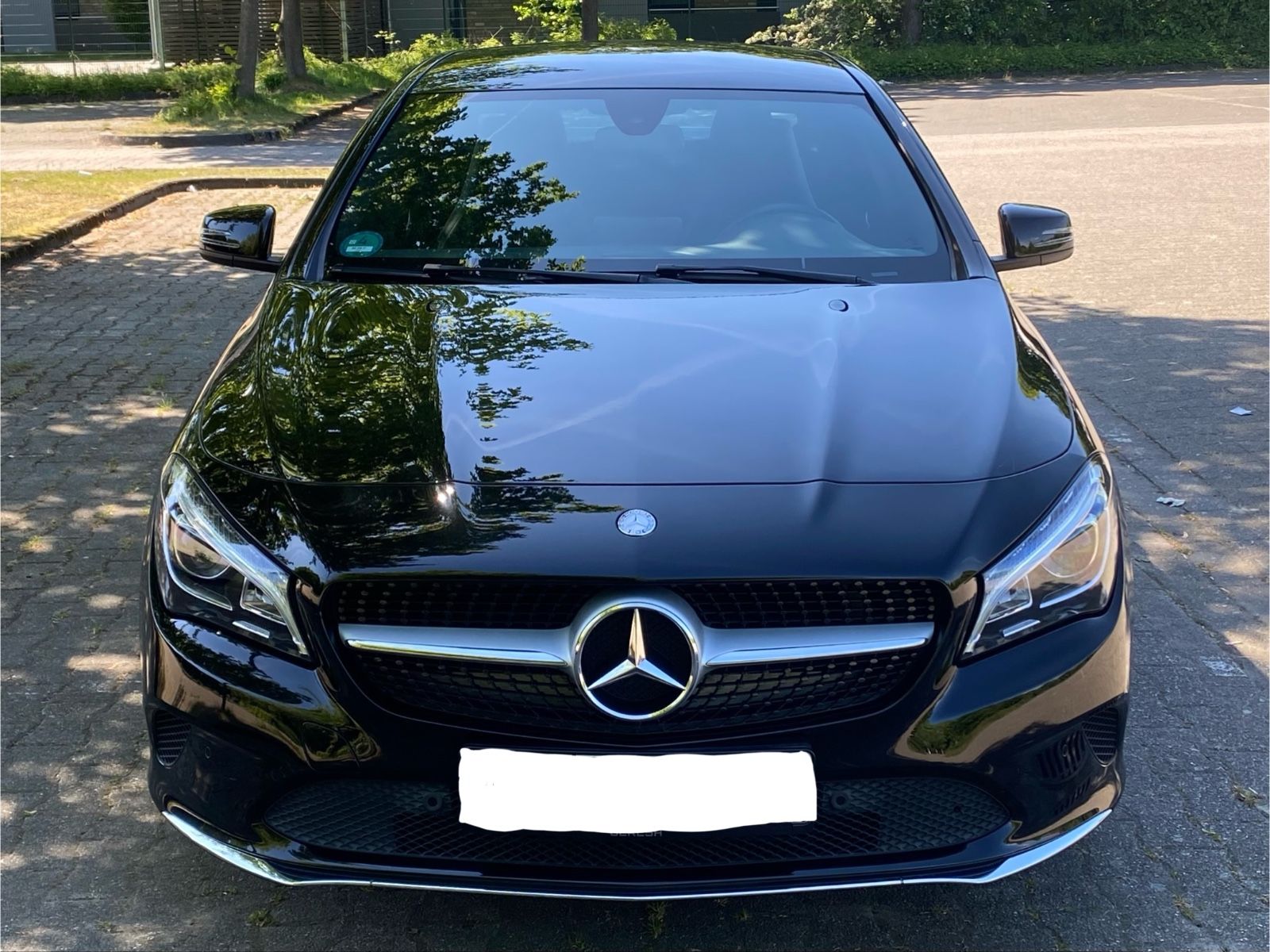 MERCEDES-BENZ CLA 180 SCORE!