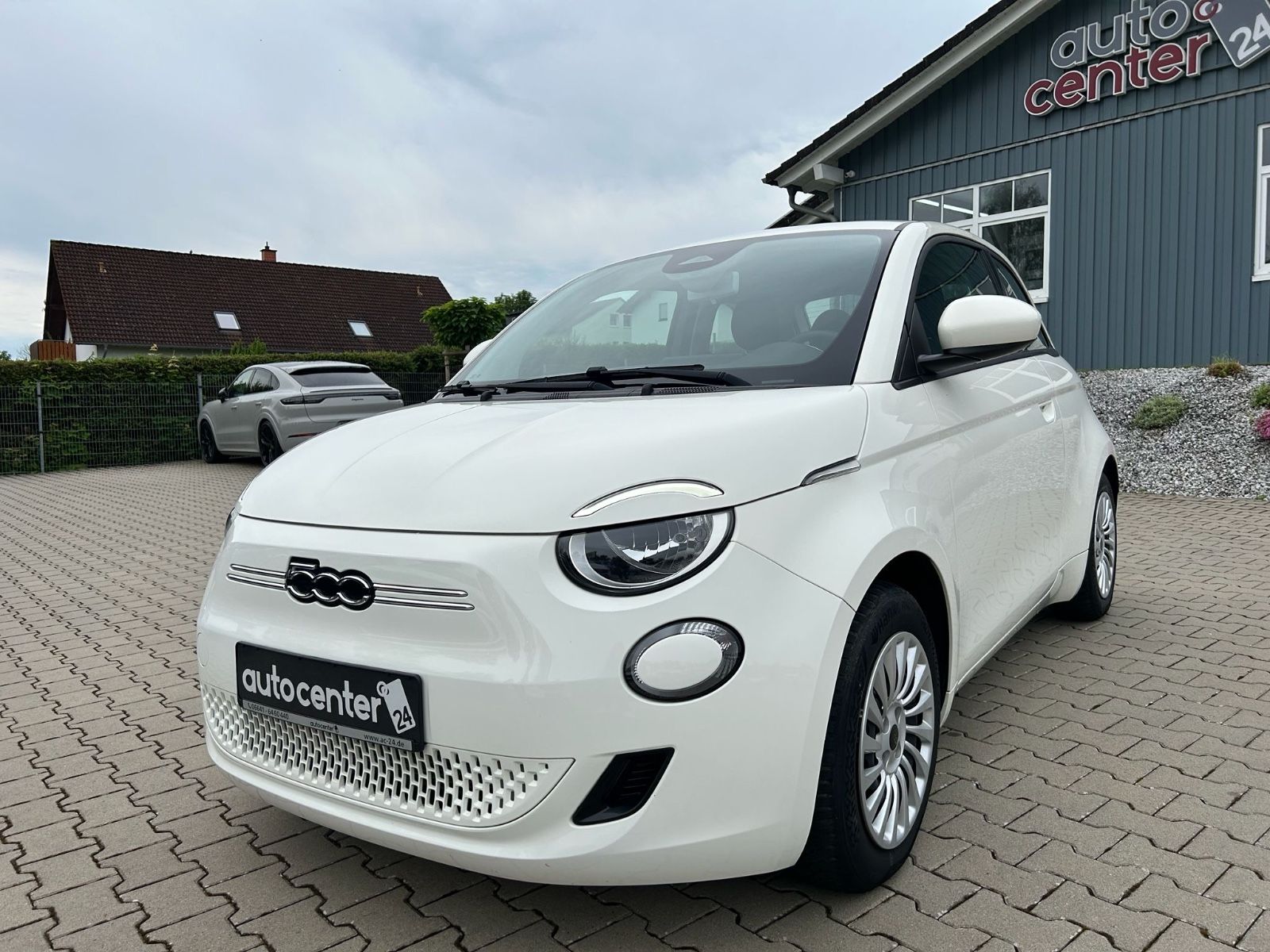 Fahrzeugabbildung Fiat 500 elektro°42 kWh°1.Hand°SOH 97,7%