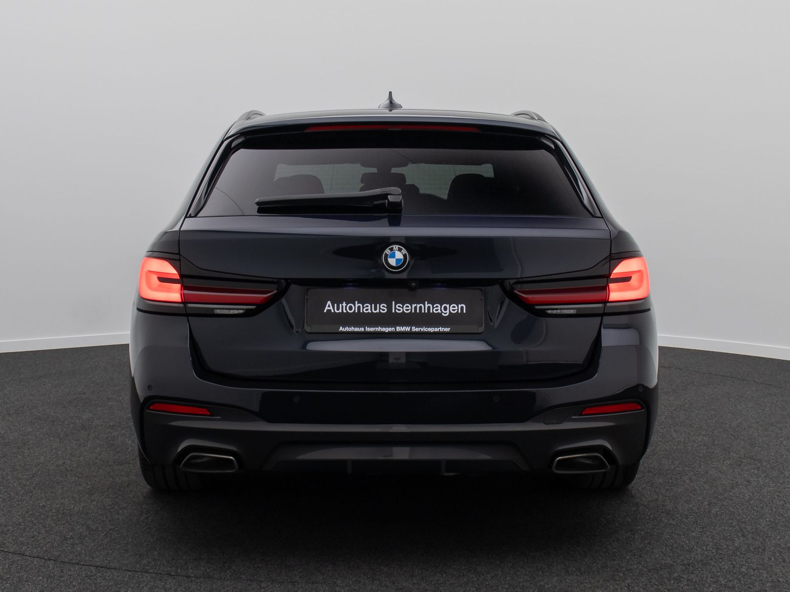Fahrzeugabbildung BMW 530d M Sport DAB Laser AHK 4xKlima HUD Panorama