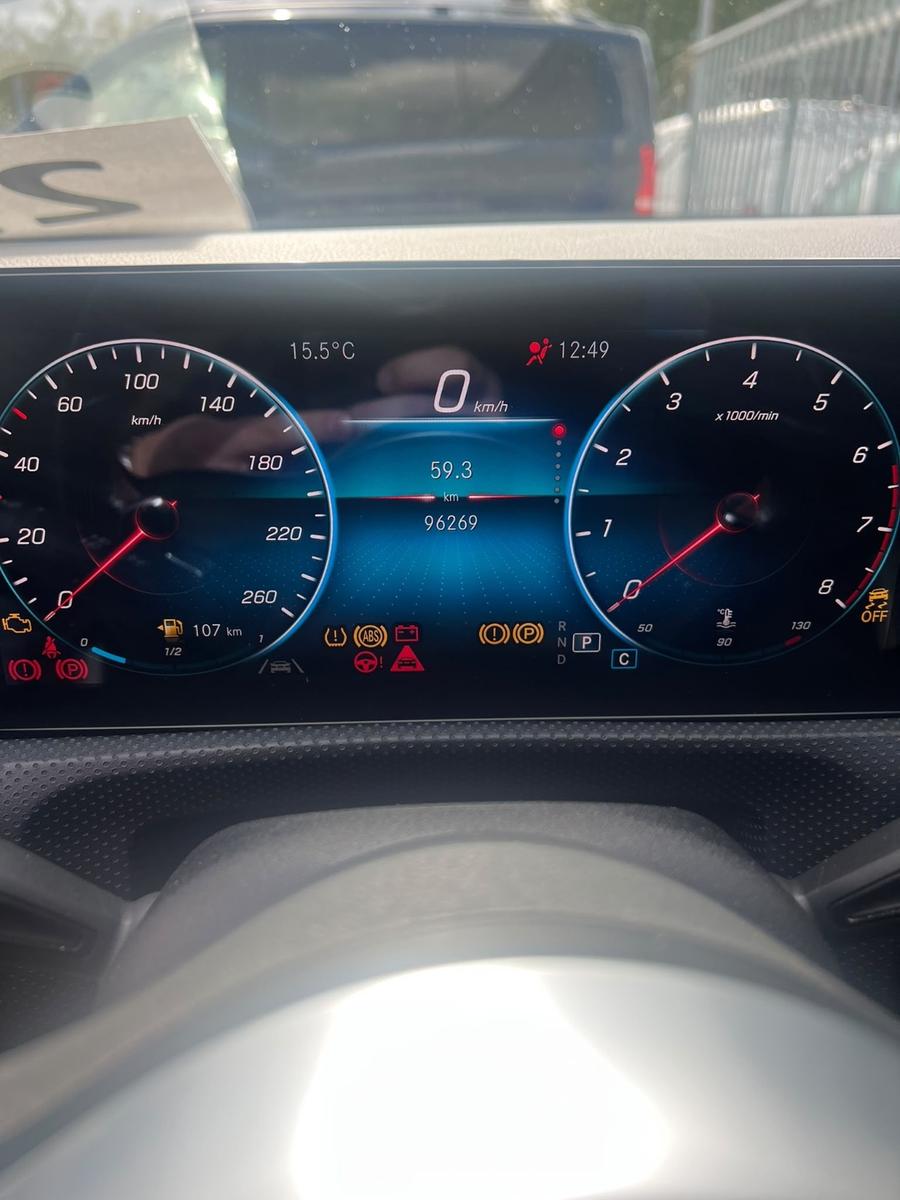 Mercedes-Benz A 180 2x AMG-LINE PANORAMA LED NAVI KAMERA P