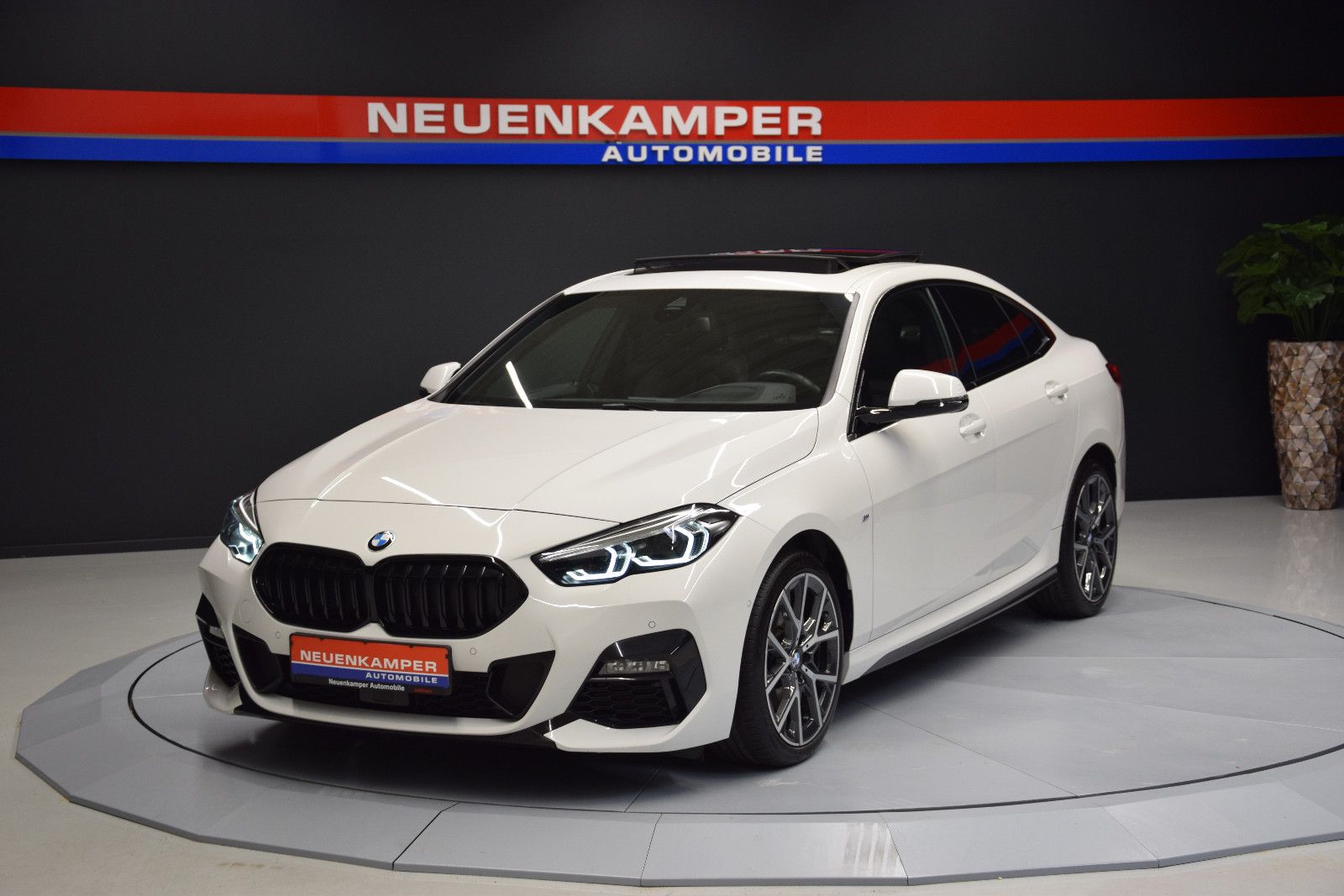 Fahrzeugabbildung BMW 218 i Gran Coupé M Sport H&k Pano HuD Leder ACC