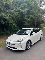 Toyota Prius 1.8-l-VVT-i Plug-in - Toyota Prius: V