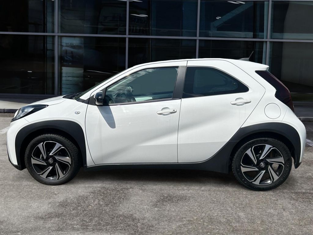 Fahrzeugabbildung Toyota Aygo X Play