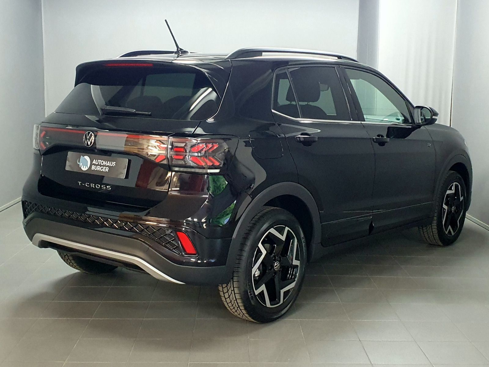 Volkswagen T-Cross R-Line 1.0TSI DSG ACC IQ.LIGHT RFK foto 4