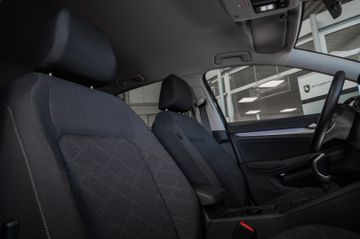 Bild 20 VW Golf Lim. Life Navi Car-Play Klimaautom. AHK