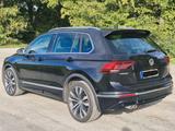 Volkswagen Tiguan 2.0 TDI SCR 140kW DSG 4MOTION Highlin... - Volkswagen Tiguan: 140