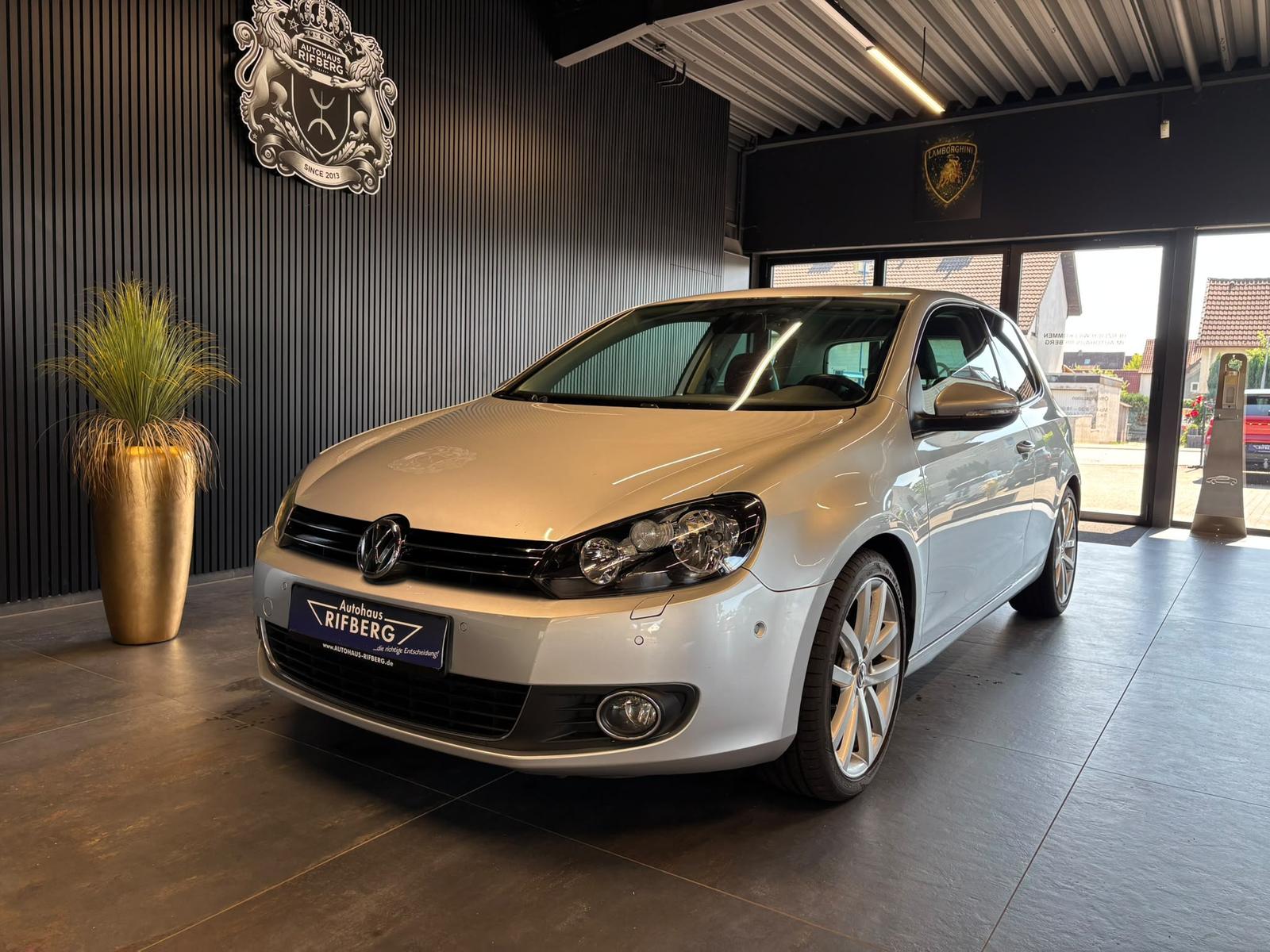 Volkswagen Golf 1.4 TSI Highline DSG LEDER/KAMERA/RNS510/17