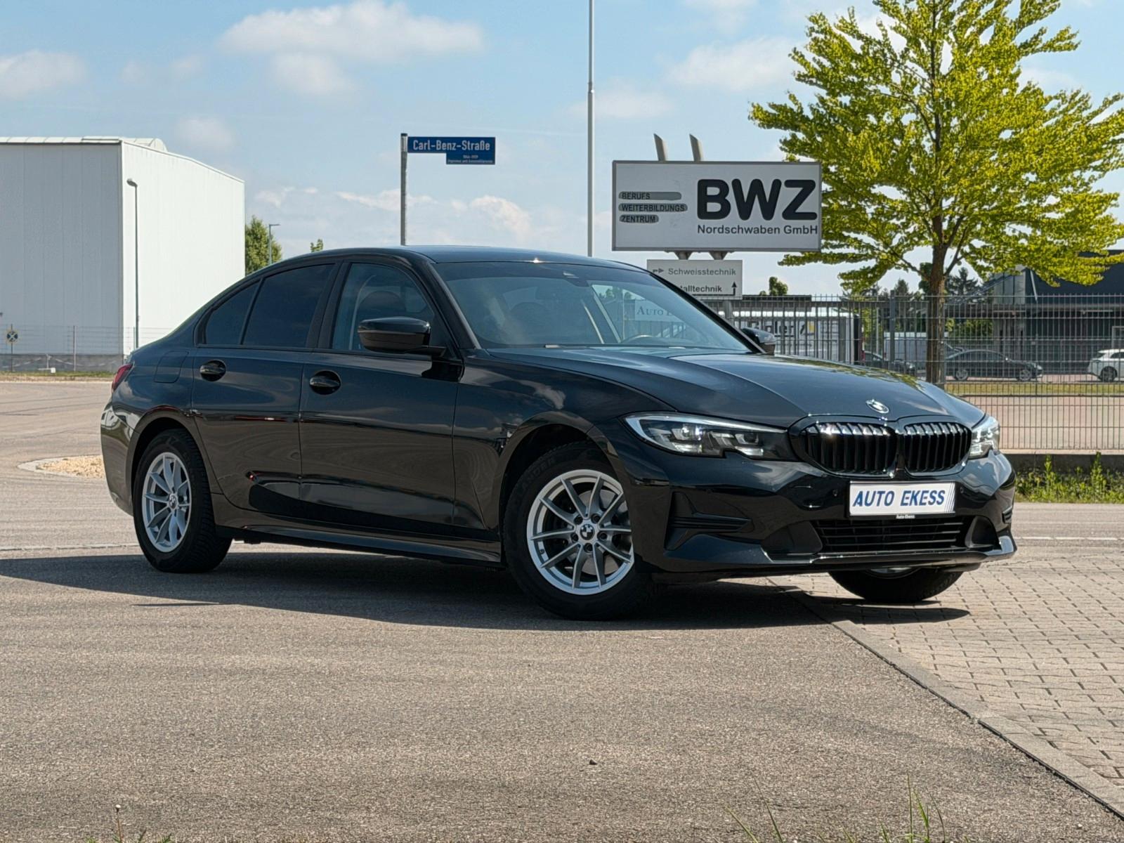 BMW 320i Advantage Aut.*LED*TEMP*AppleCarPlay